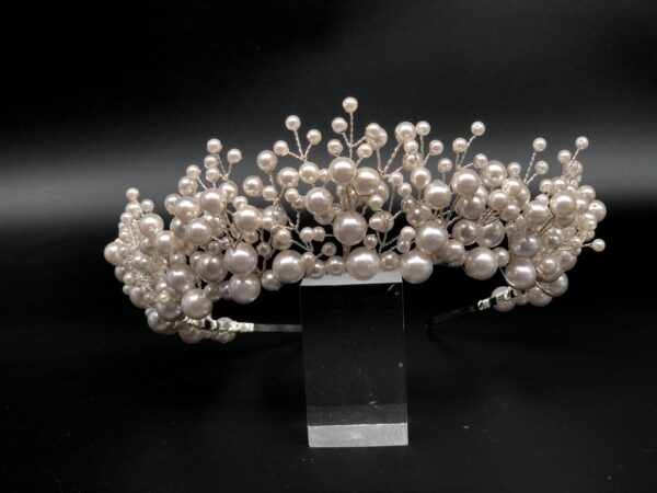AR598 - Everlasting Tiara - Image 4
