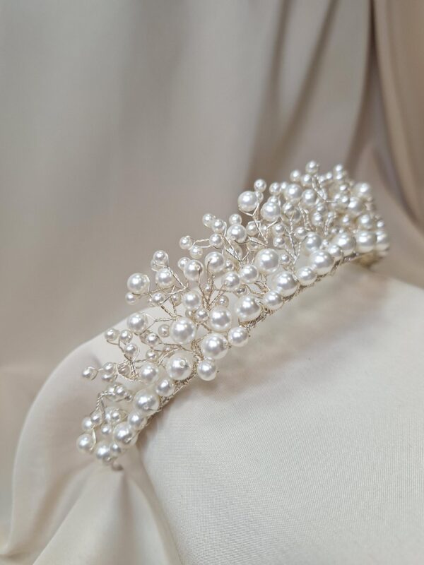 AR654 Hazel Pearl Tiara - Image 2