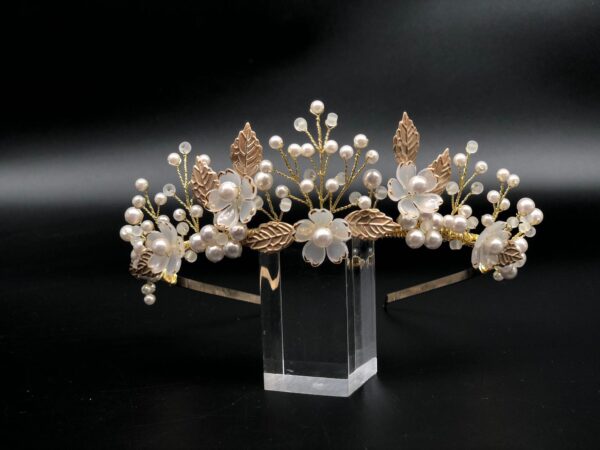 AR819 Sophia Floral Pearl Matt & Leaf Tiara - Image 3