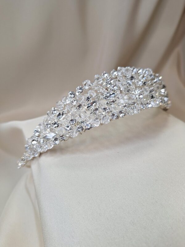 AR835 Olivia Crystal Tiara - Image 2