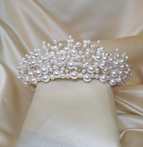 AR598 - Everlasting Tiara