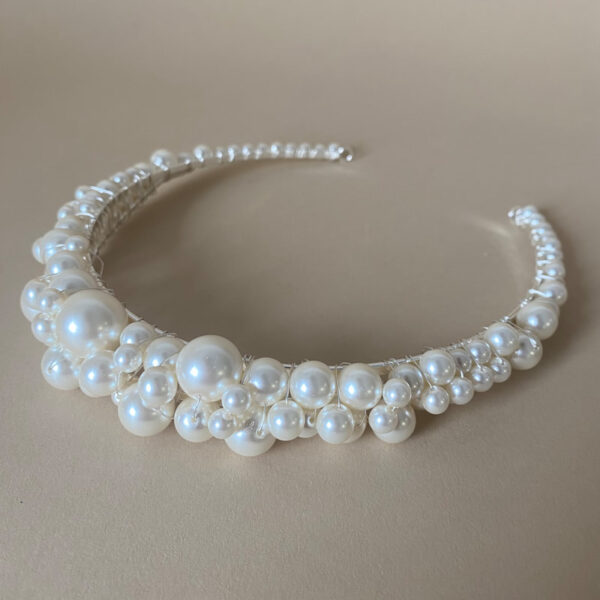 AR789 - Cordelia Mixed Pearl Chunky Band