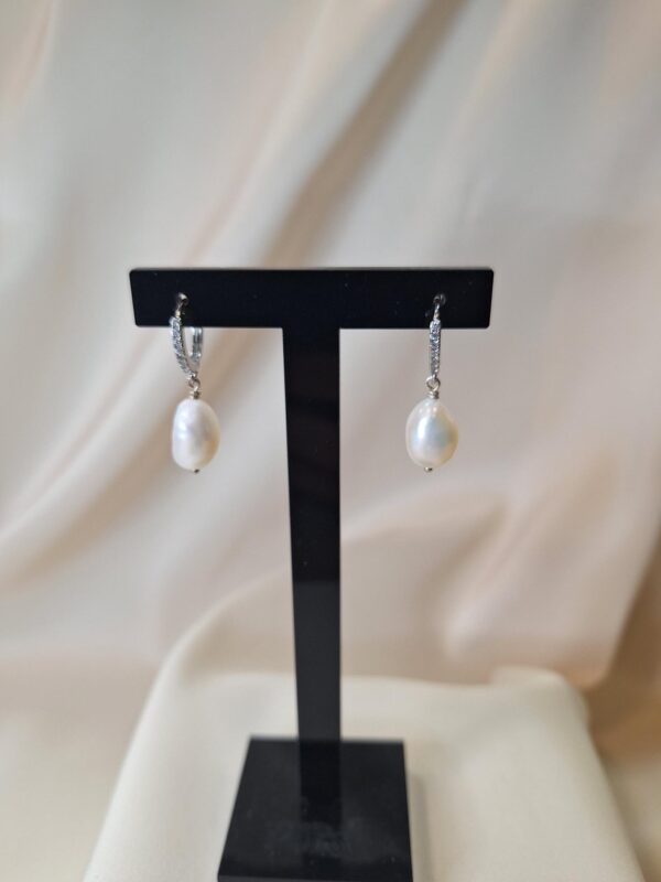ARE688 Kayla Freshwater hoop earrings - Image 2